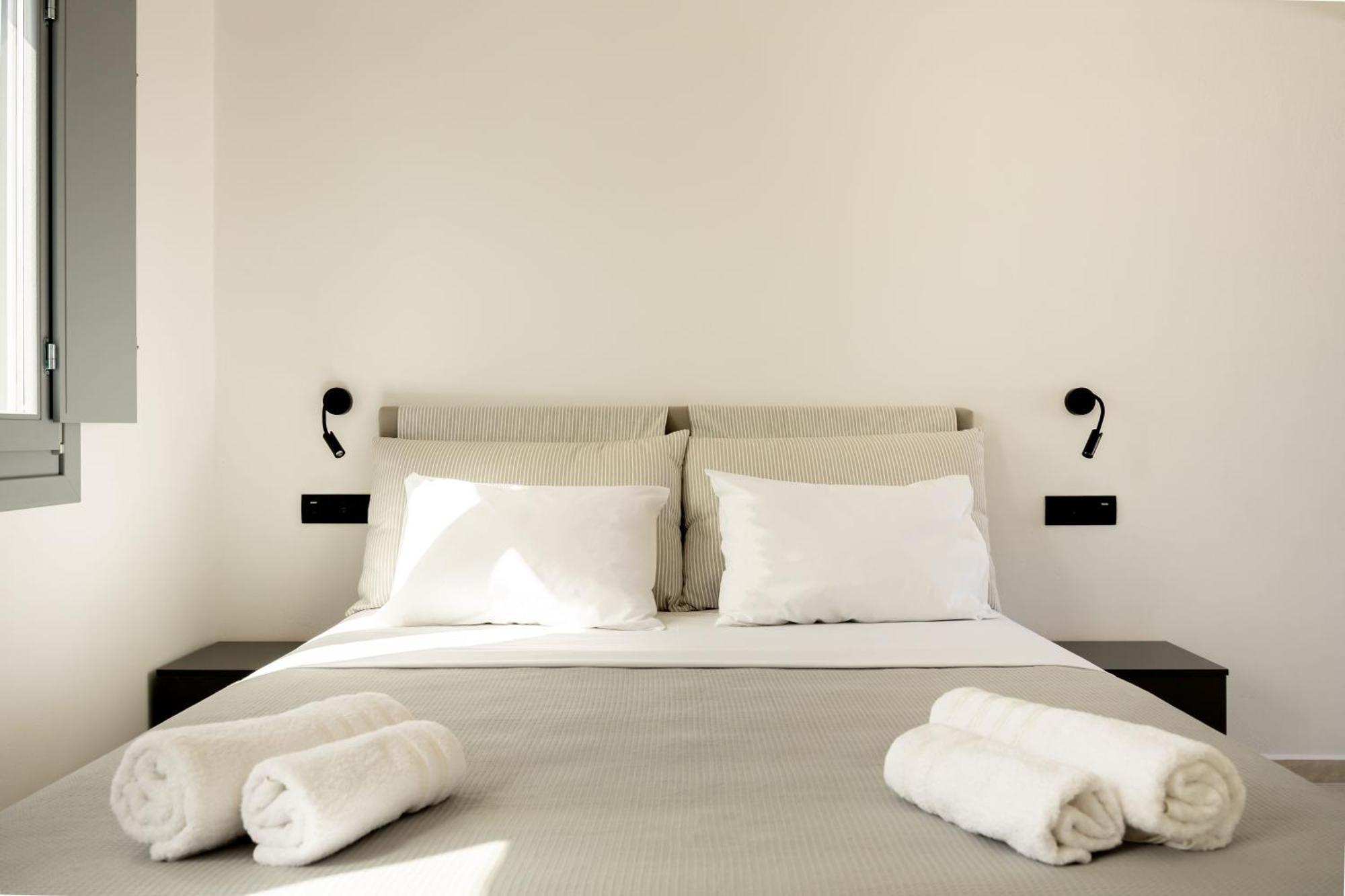 Nastram Suites Oia Bilik gambar