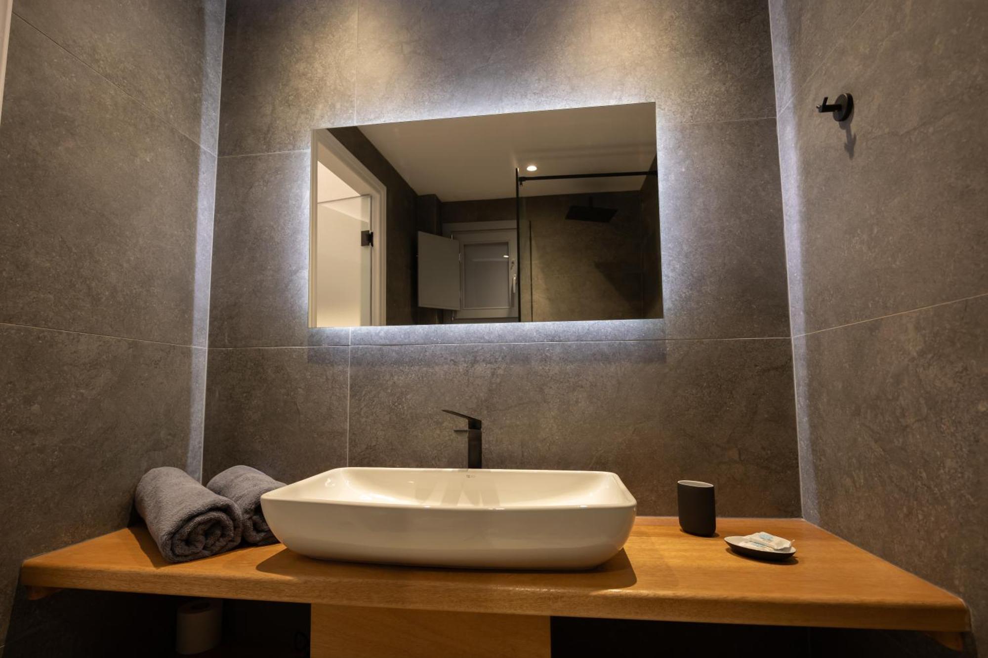 Nastram Suites Oia Bilik gambar